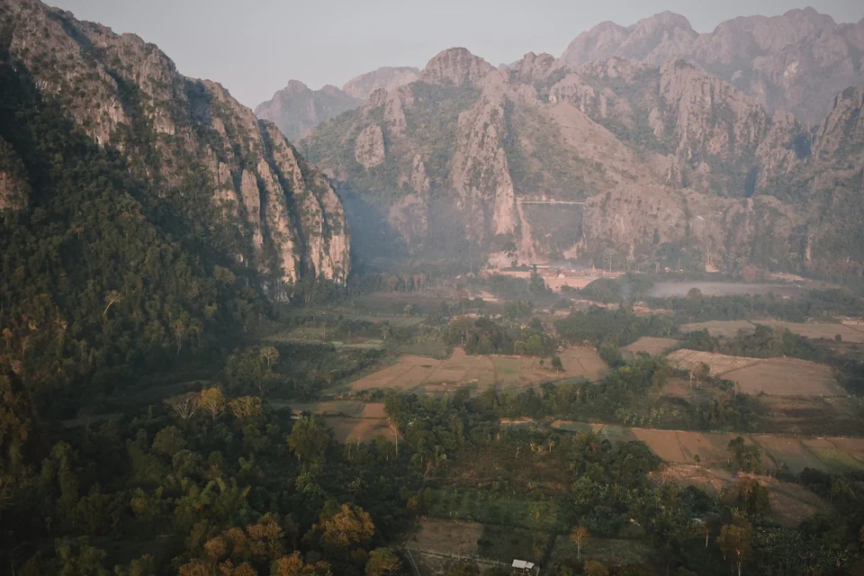 萬榮（Vangvieng）