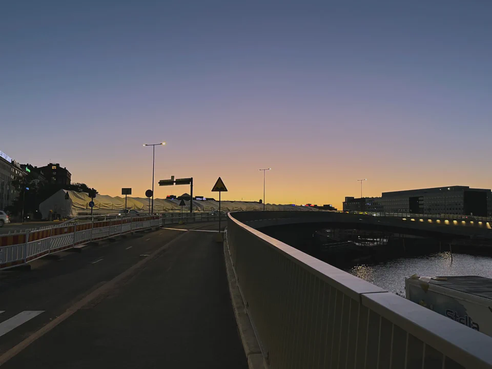 EP 8.《紫色餘暉下的跨海流浪:當遺憾成為命中註定的溫柔》